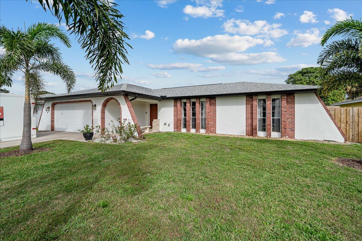 2069 Beekman St Northeast  