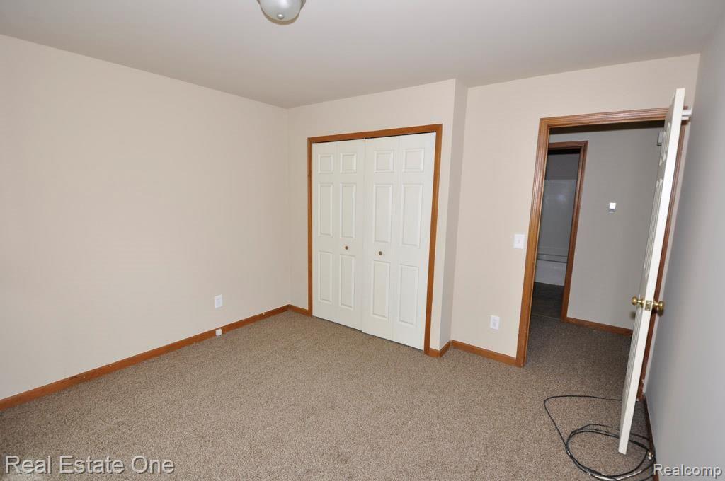 660 Dieterle Road Fowlerville, MI 48836 - Photo 17 of 35 Bedroom 3 alt view