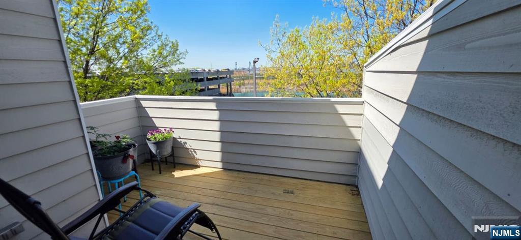 804 Spinnaker Court Secaucus, NJ 07094 - Photo 12 of 18