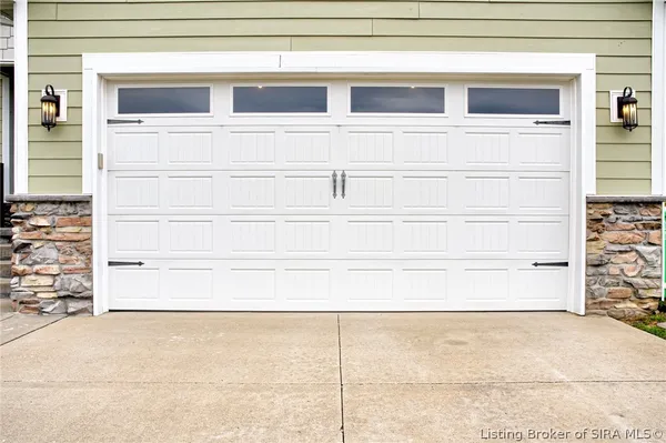 $389,900 | 5006 Oakhill Lane, Georgetown, IN 47122