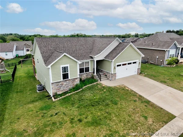 $389,900 | 5006 Oakhill Lane, Georgetown, IN 47122