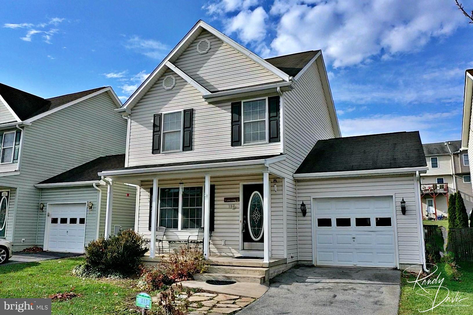 117 Peter Rabbit Drive Ranson, WV 25438 - Photo 3 of 50