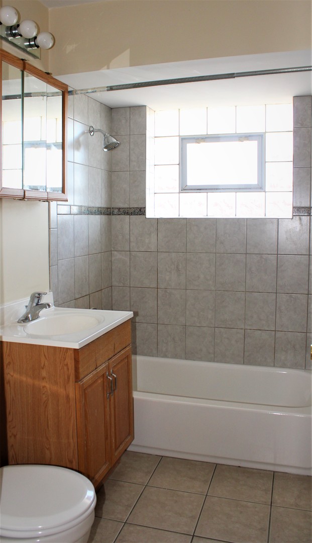 7944 South Pulaski Road, Unit 305 Chicago, IL 60652 - Photo 11 of 11