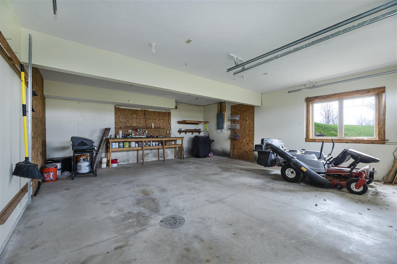 2022 Dockery Road Williamsburg, MI 49690 - Photo 17 of 52 1874131-16.JPG