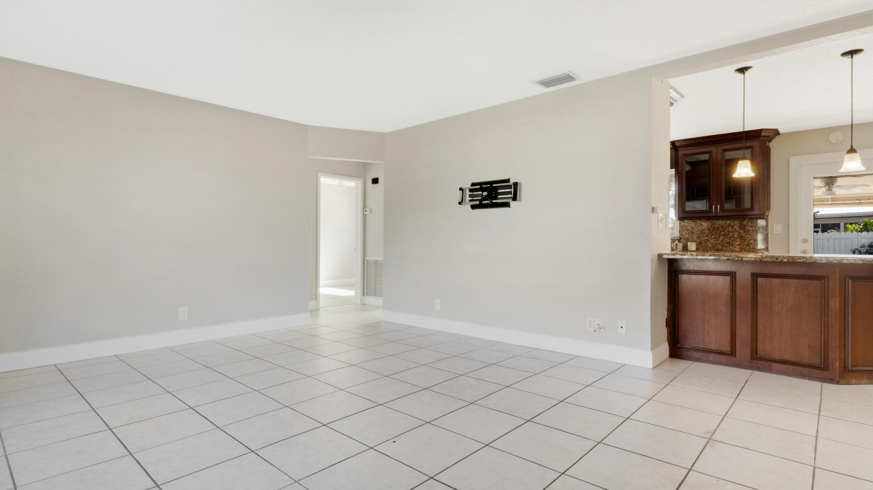 366 Northeast 29th Street Boca Raton, FL 33431 - Photo 4 of 29 03_HD366_NE_29th_Street3