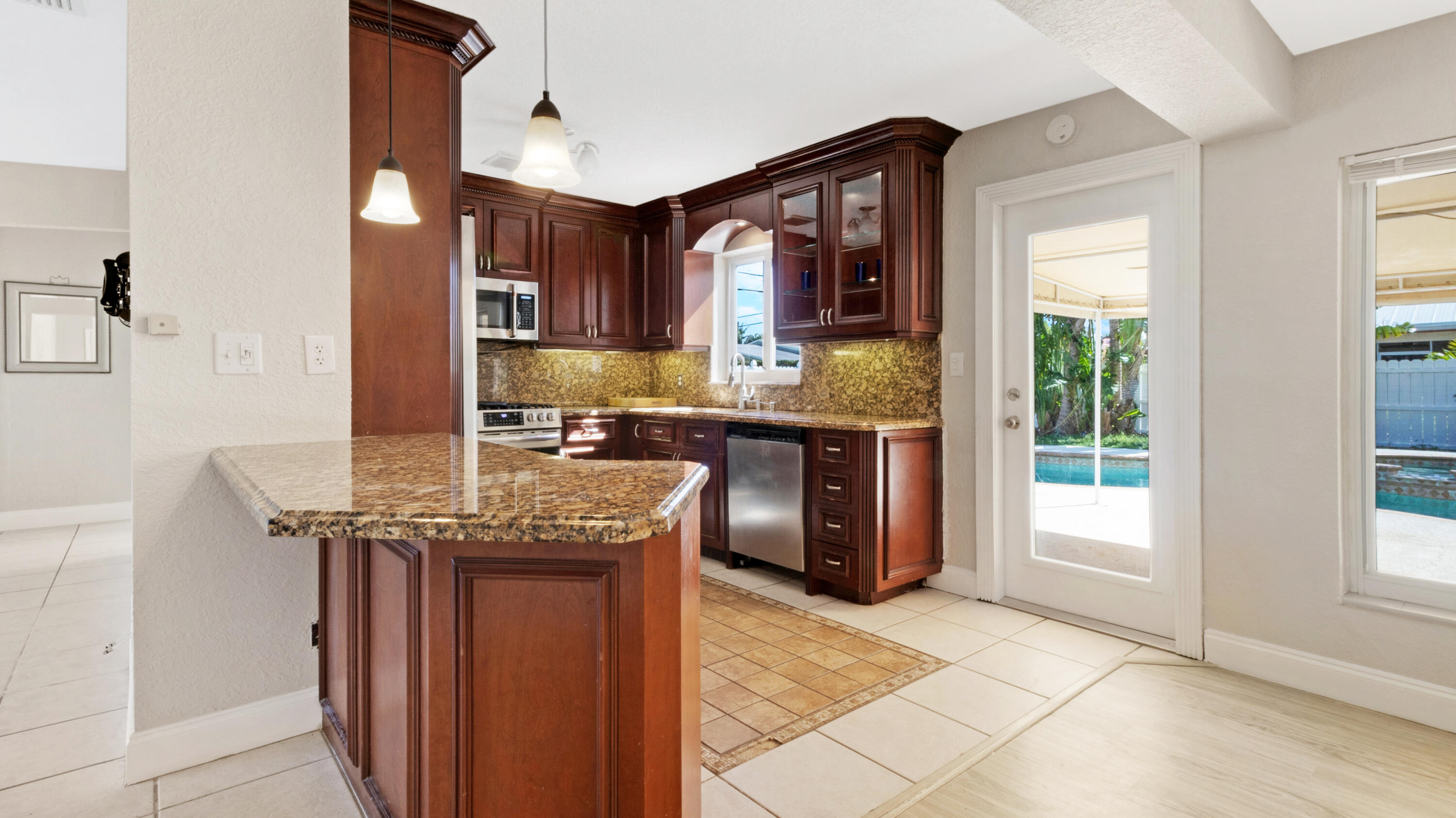366 Northeast 29th Street Boca Raton, FL 33431 - Photo 8 of 29 07_HD366_NE_29th_Street7