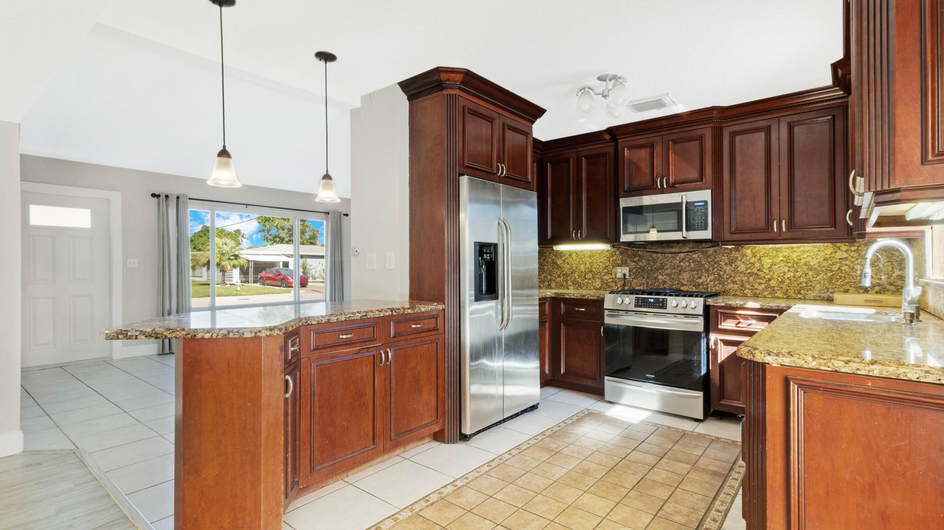 366 Northeast 29th Street Boca Raton, FL 33431 - Photo 10 of 29 10_HD366_NE_29th_Street10