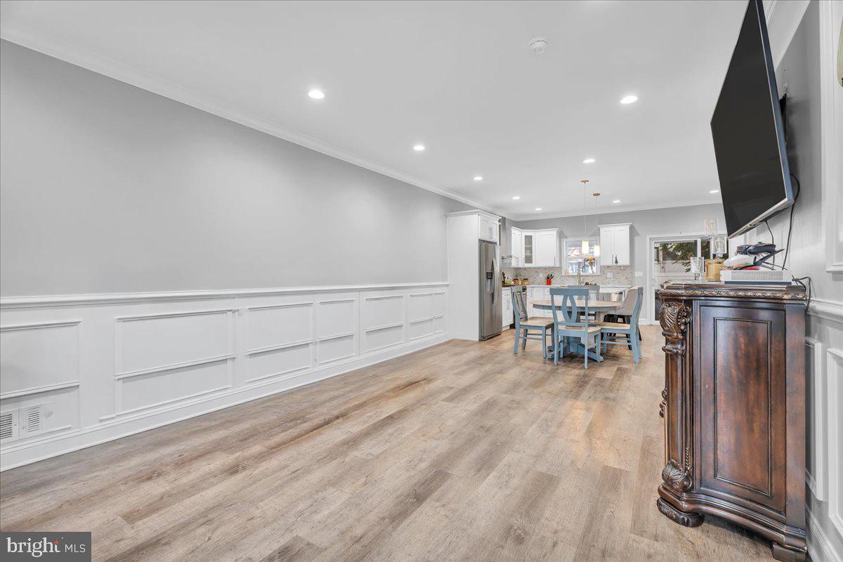 130 Kossuth Street Riverside, NJ 08075 - Photo 4 of 29 Gallery Image 4