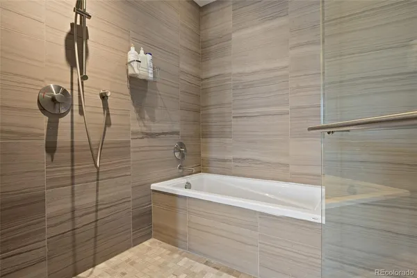 $3,750 | 1750 Wewatta Street, Unit 1609, Denver, CO 80202