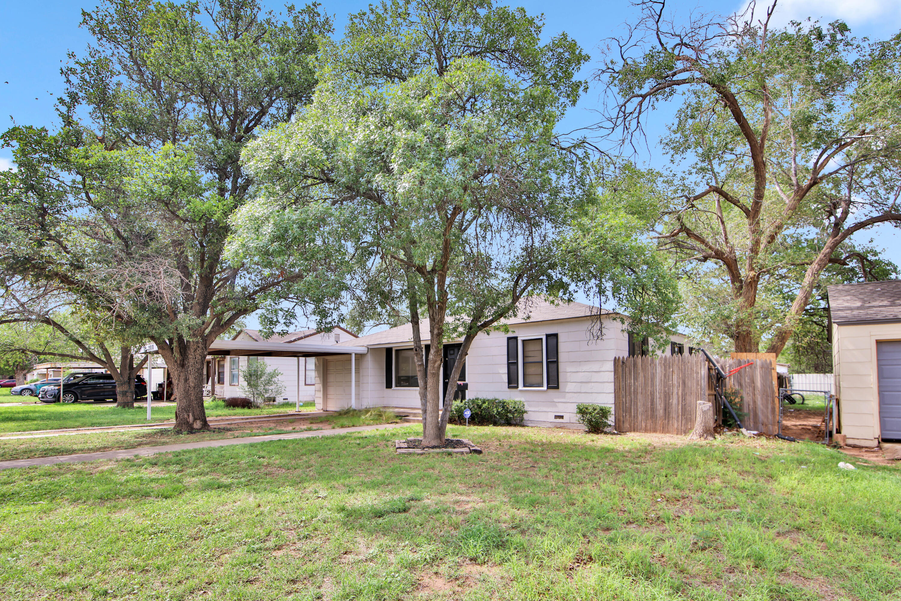 2810 42nd Street Lubbock, TX 79413 - Photo 2 of 39 IMG_0013