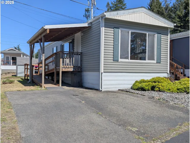 $105,000 | 3300 Pacific Loop, Coos Bay, OR 97420