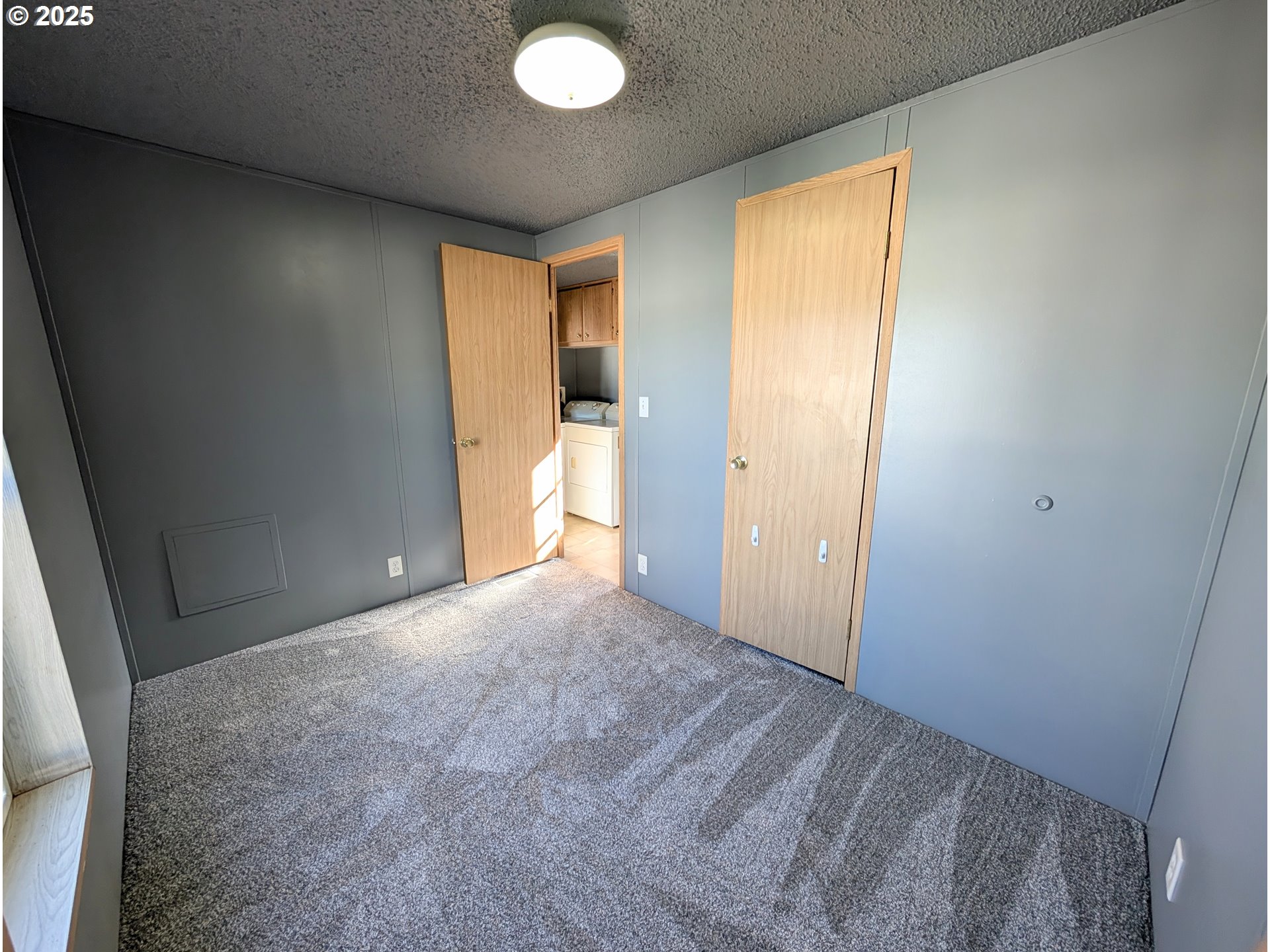 3300 Pacific Loop Coos Bay, OR 97420 - Photo 19 of 24 Bathroom