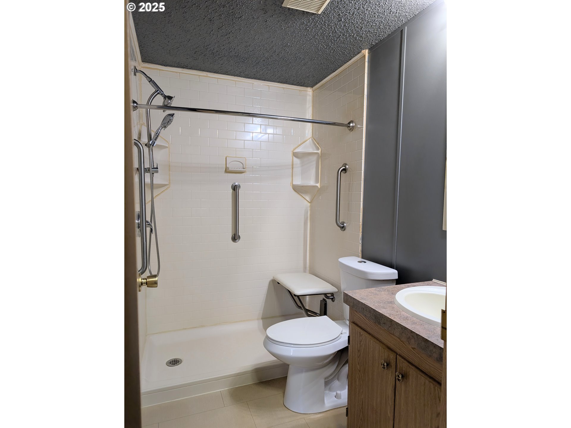 3300 Pacific Loop Coos Bay, OR 97420 - Photo 23 of 24 Shed