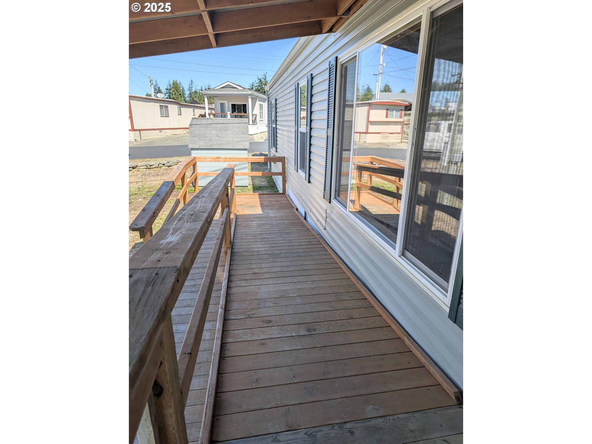 3300 Pacific Loop Coos Bay, OR 97420 - Photo 7 of 24 Kitchen/Living Room