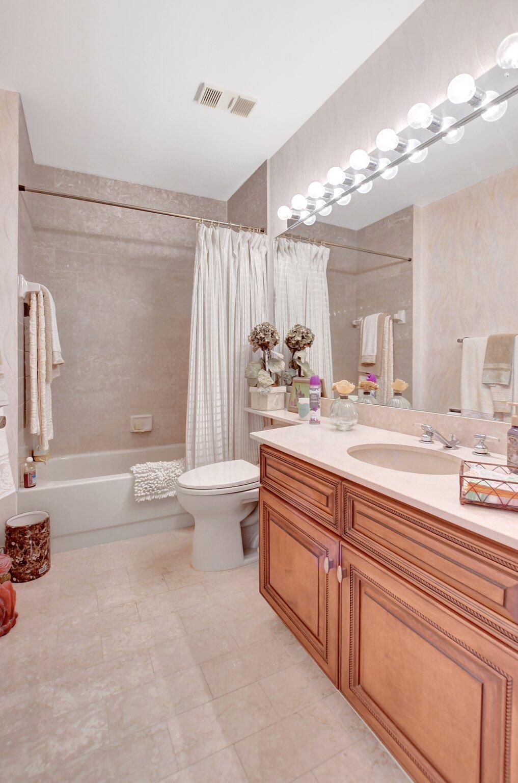 7563 Imperial Drive, Unit 802 Boca Raton, FL 33433 - Photo 33 of 43 2nd bath