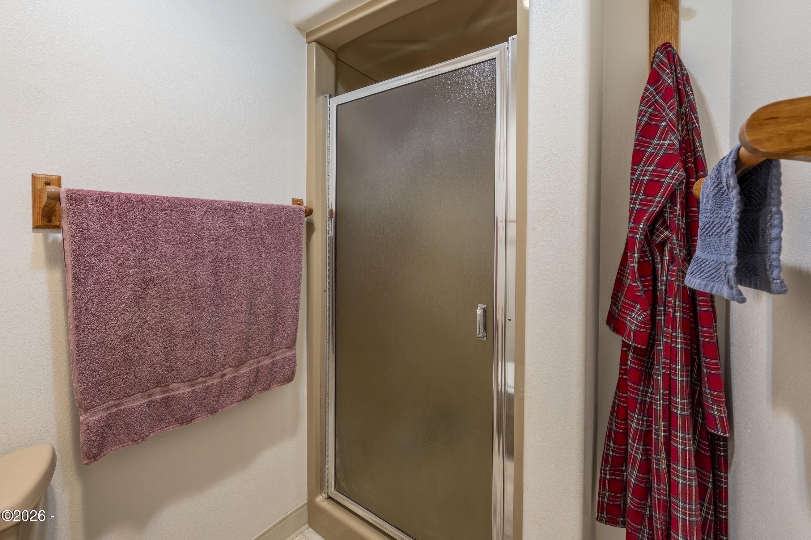 4110 Logsden Road Siletz, OR 97380 - Photo 28 of 52 Primary en Suite