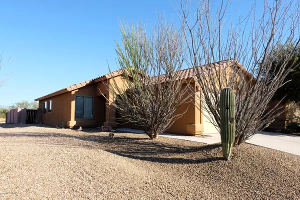 $1,795 | 6871 South Cottontail Run Avenue, Tucson, AZ 85756