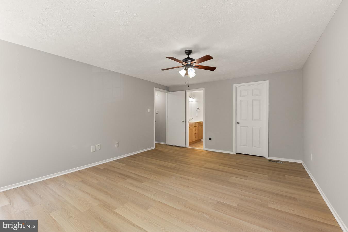 5918 Oak Ridge Court Burke, VA 22015 - Photo 22 of 37