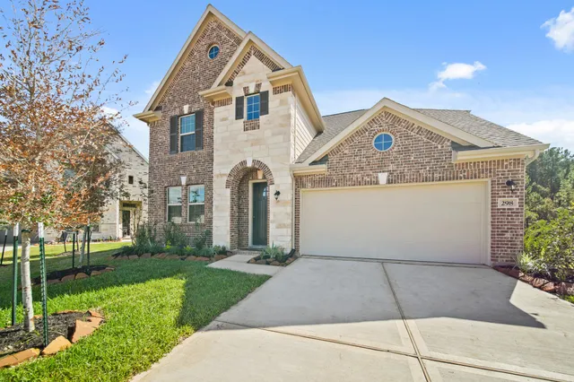 $399,958 | 298 Peninsula Point Drive, Montgomery, TX 77356