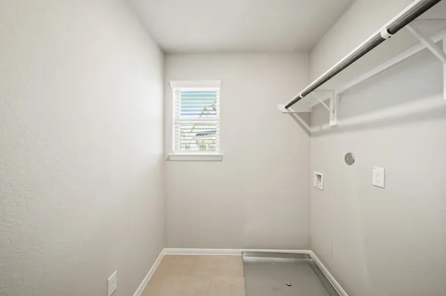 $399,958 | 298 Peninsula Point Drive, Montgomery, TX 77356