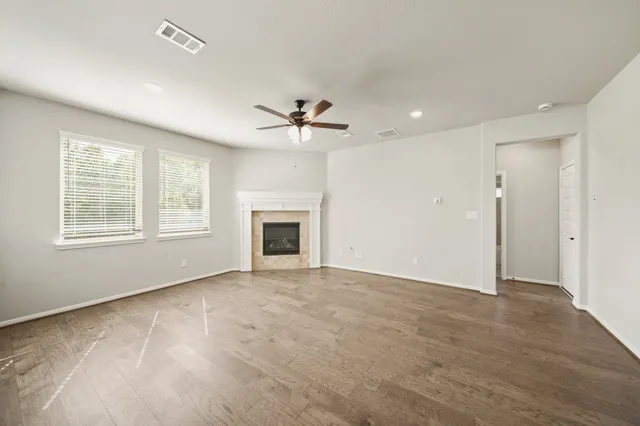 $399,958 | 298 Peninsula Point Drive, Montgomery, TX 77356