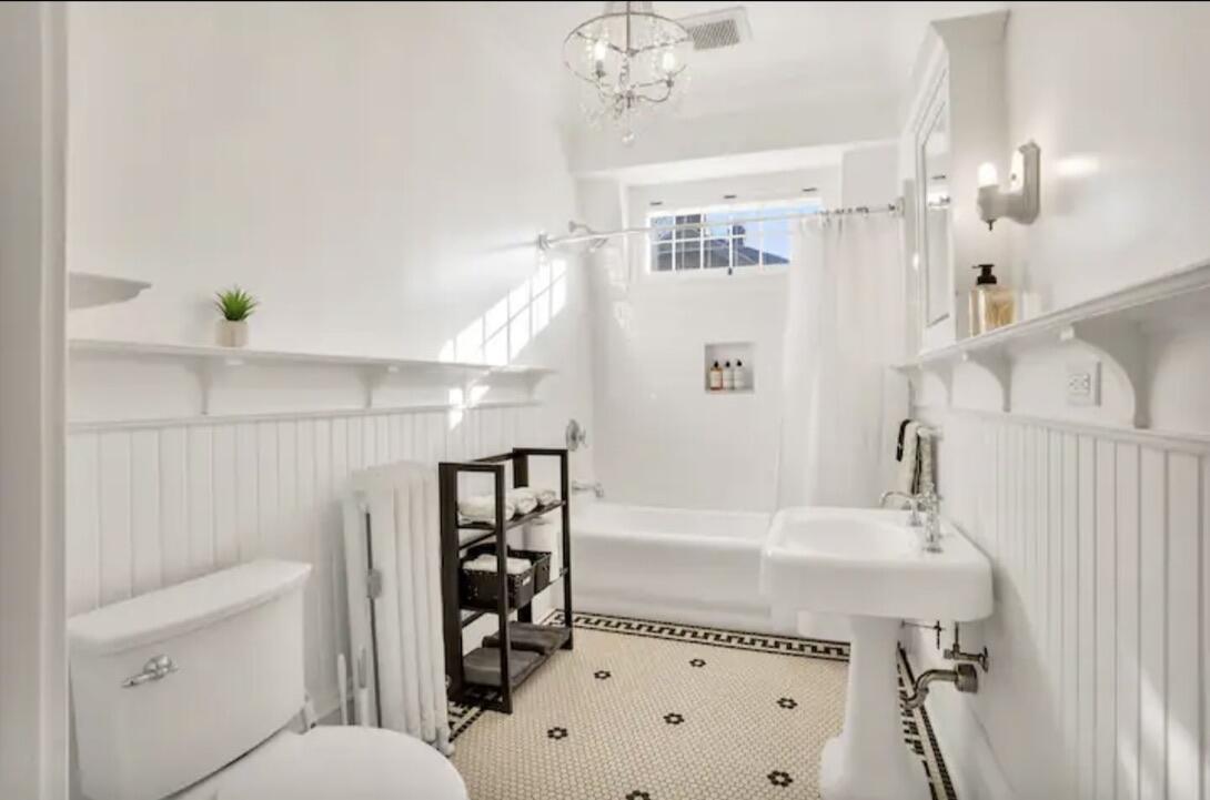1520 College Avenue Racine, WI 53403 - Photo 25 of 36 Full Bath 2