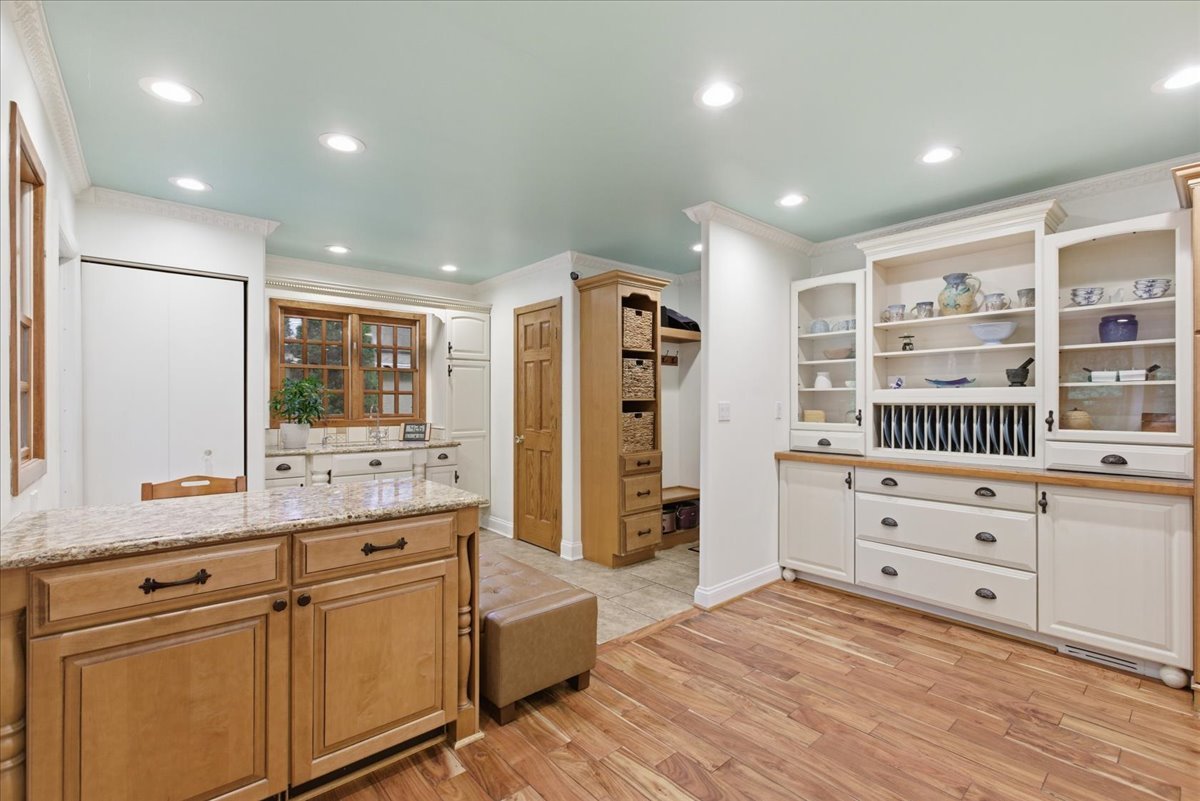 39 Mockingbird Lane Oak Brook, IL 60523 - Photo 20 of 57