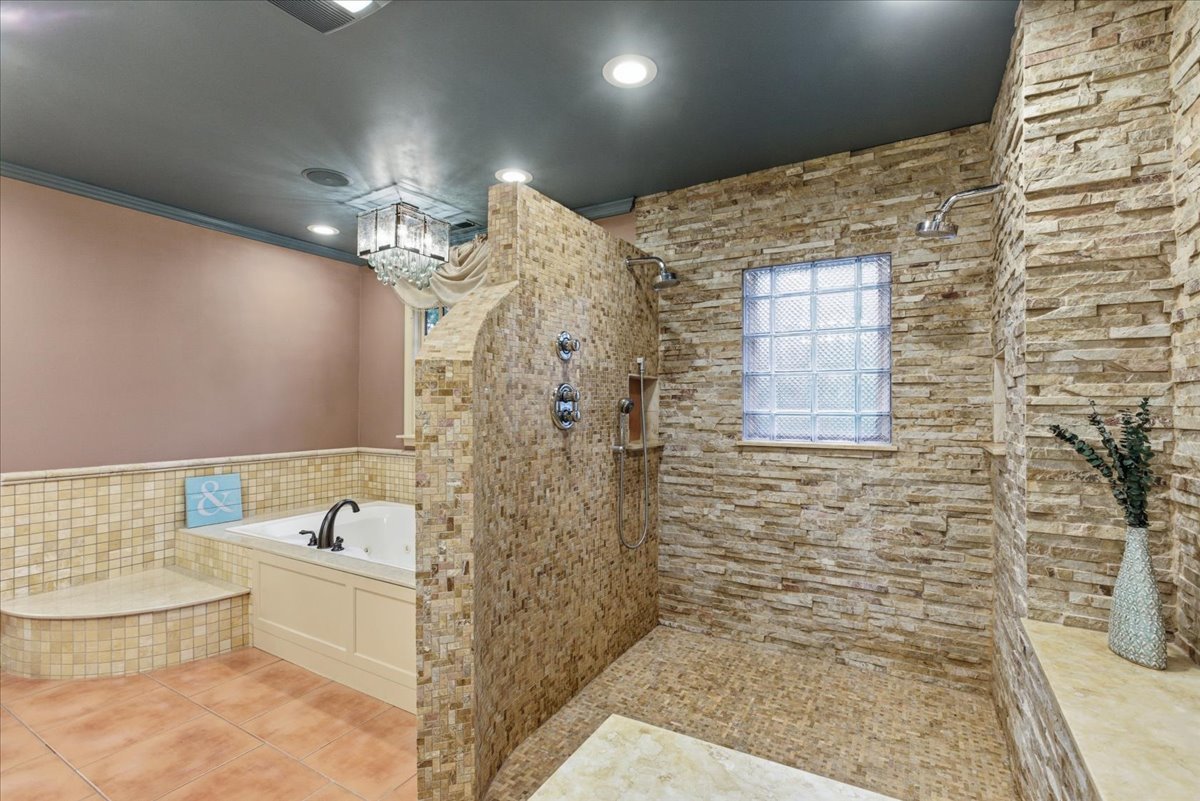 39 Mockingbird Lane Oak Brook, IL 60523 - Photo 30 of 57 a bathroom with a bathtub sink and toilet