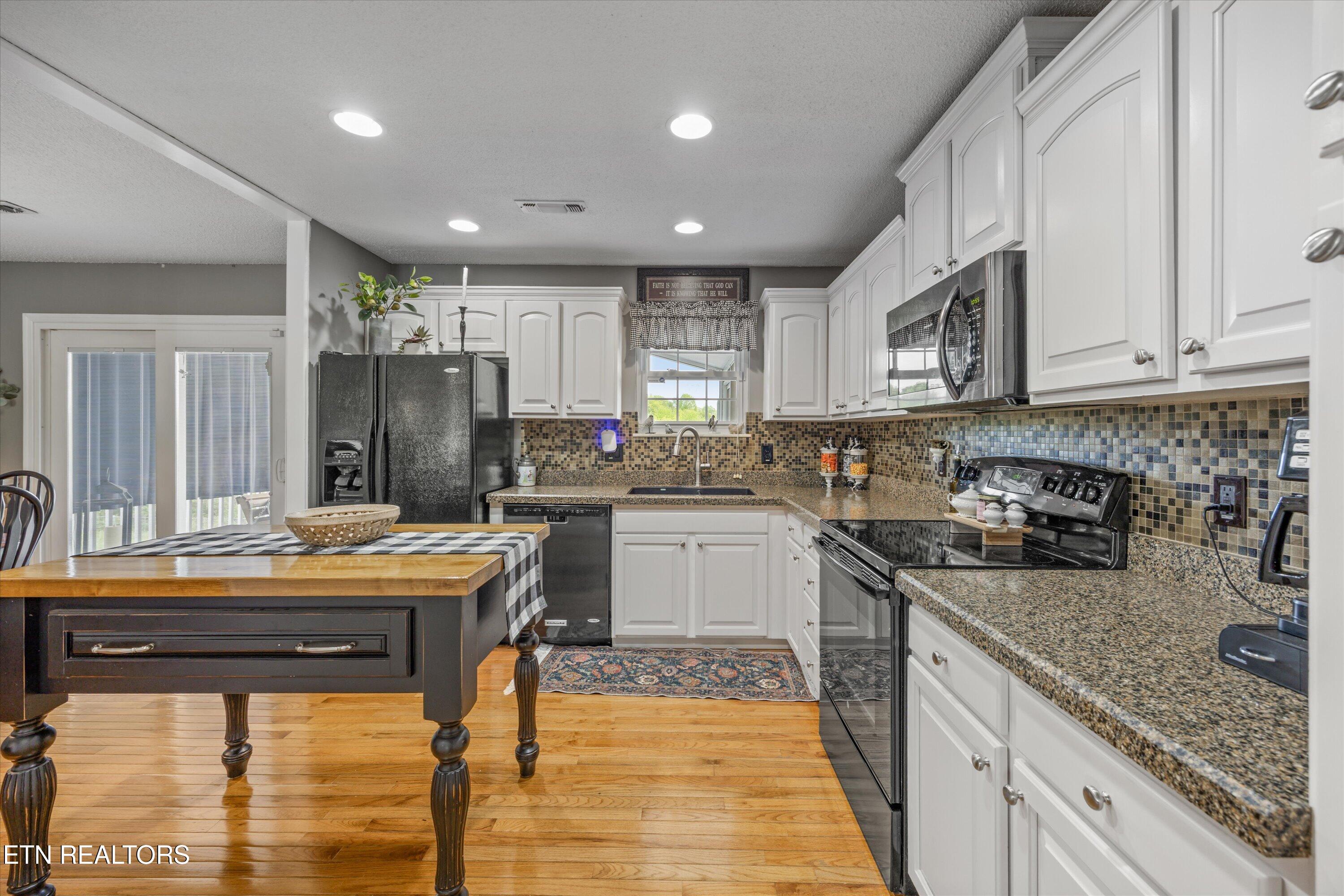 7752 Cranley Road Powell, TN 37849 - Photo 14 of 34 14-7752 Cranley Rd17