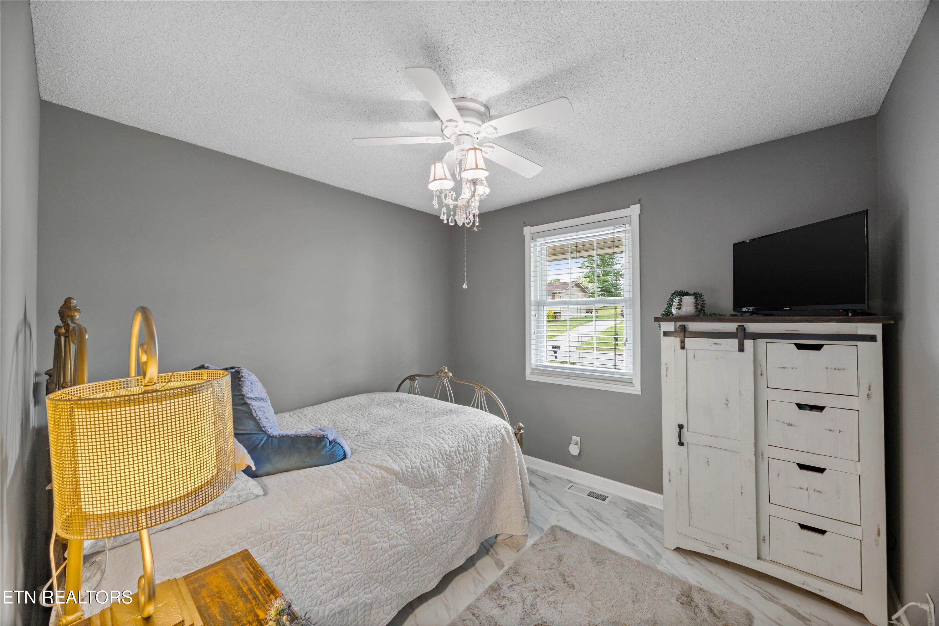 7752 Cranley Road Powell, TN 37849 - Photo 15 of 34 16-7752 Cranley Rd19