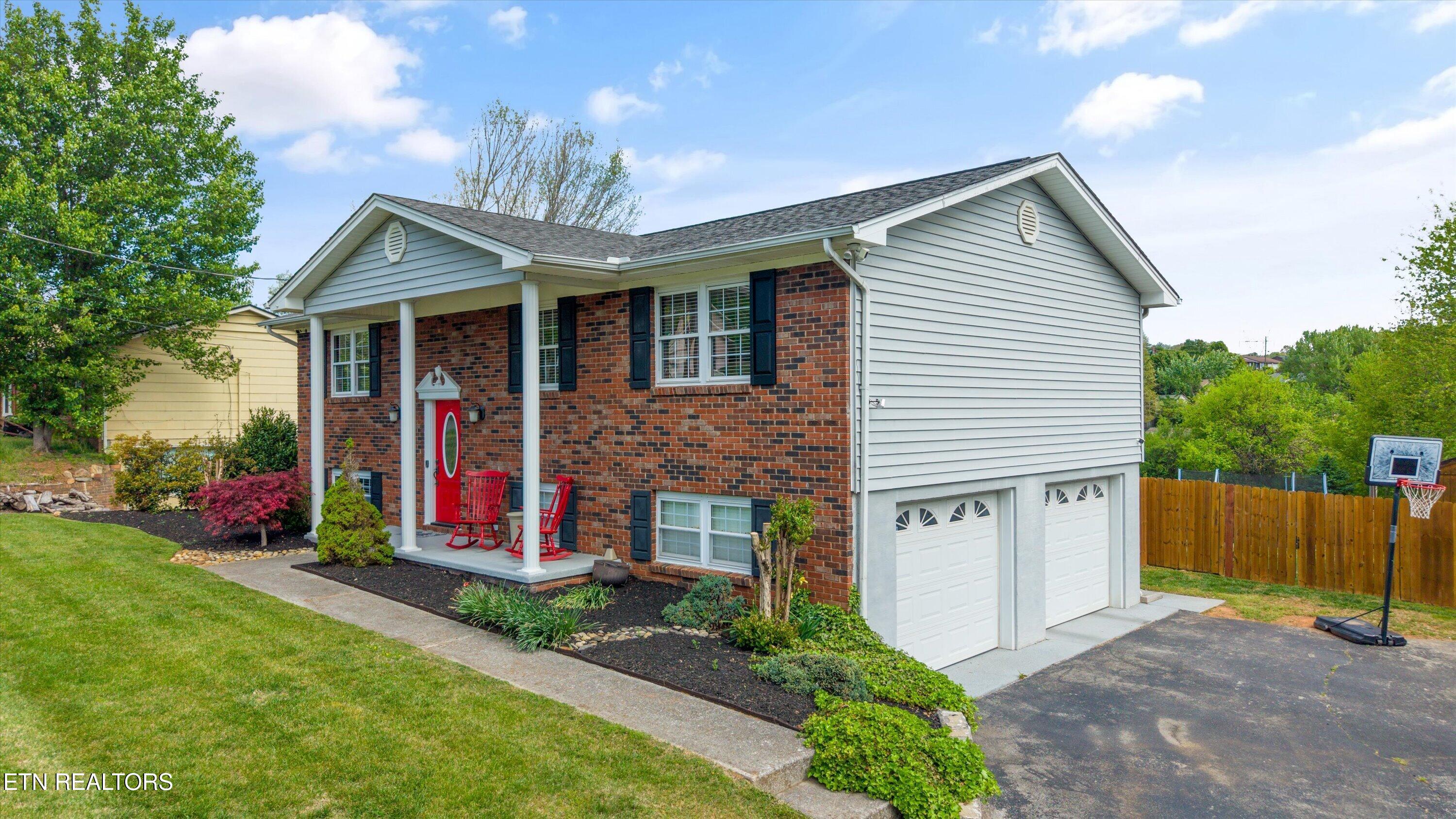 7752 Cranley Road Powell, TN 37849 - Photo 4 of 34 04-7752 Cranley Rd01