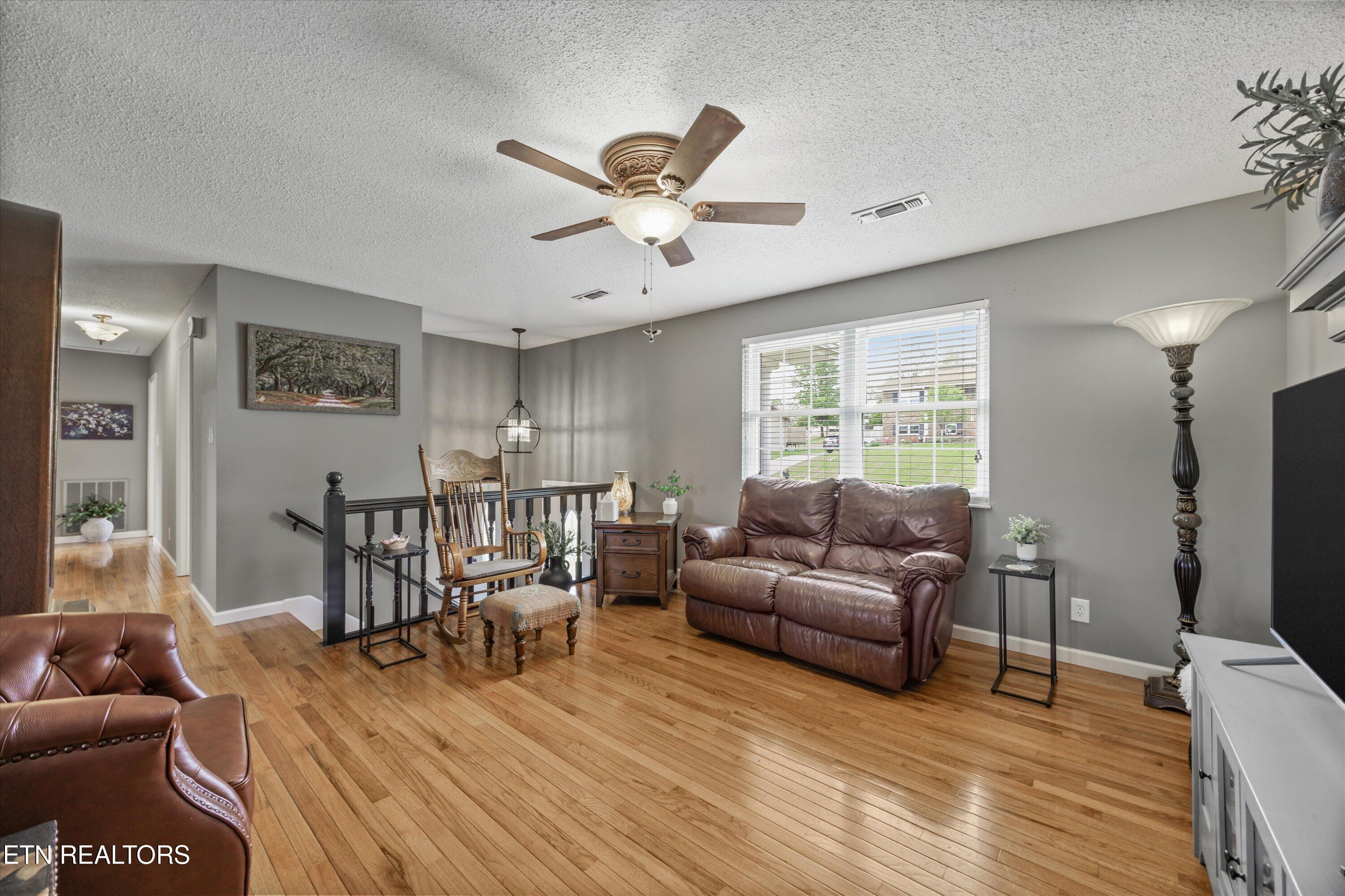 7752 Cranley Road Powell, TN 37849 - Photo 10 of 34 10-7752 Cranley Rd13