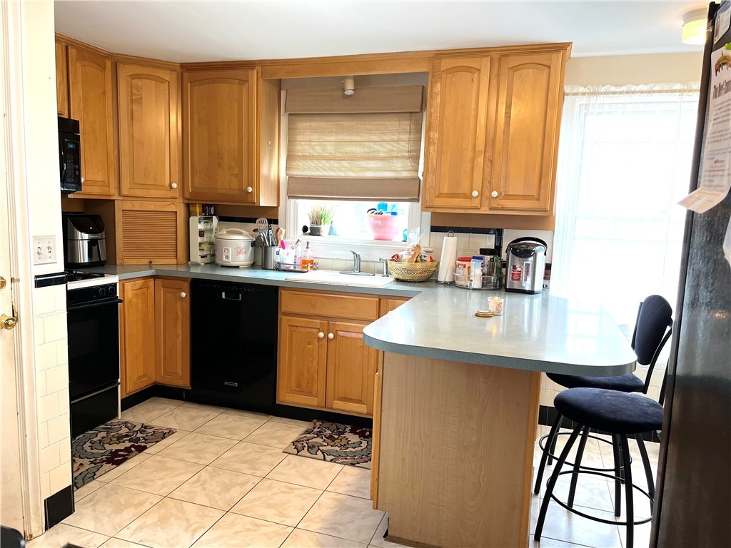 25 Fairfield Road Cranston, RI 02910 - Photo 11 of 27 Gallery Image 11