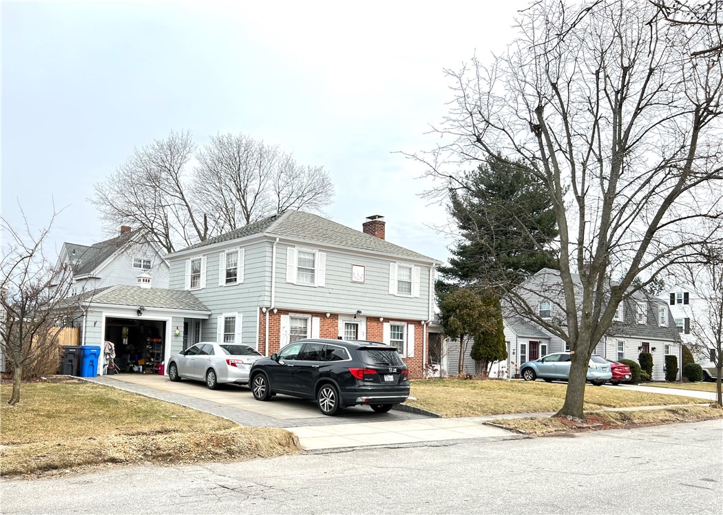 25 Fairfield Road Cranston, RI 02910 - Photo 4 of 27 Gallery Image 4