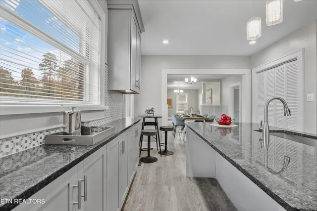 $525,000 | 1708 Cedar Lane, Knoxville, TN 37918