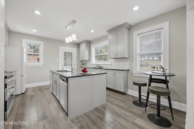 $525,000 | 1708 Cedar Lane, Knoxville, TN 37918