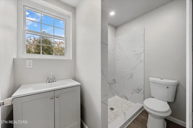 $525,000 | 1708 Cedar Lane, Knoxville, TN 37918