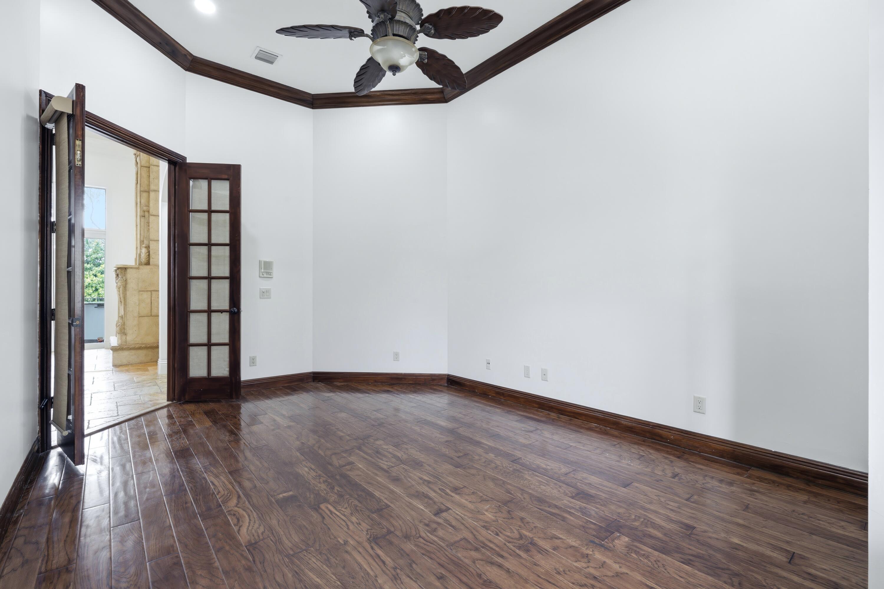 608 Inlet Road North Palm Beach, FL 33408 - Photo 32 of 62 DEN