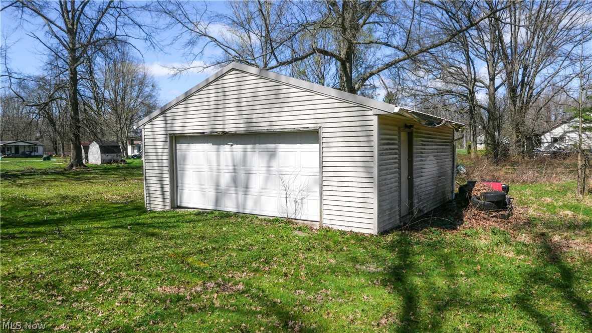 5556 Shaffer Road Northwest Warren, OH 44481 - Photo 12 of 20