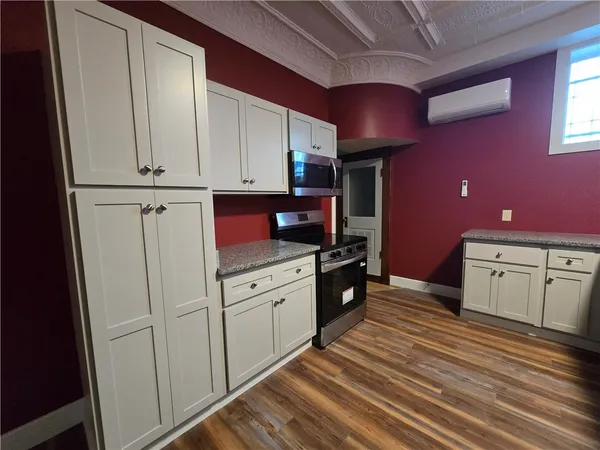 $1,200 | 27 East Main Street, Unit 207, Waterloo, NY 13165