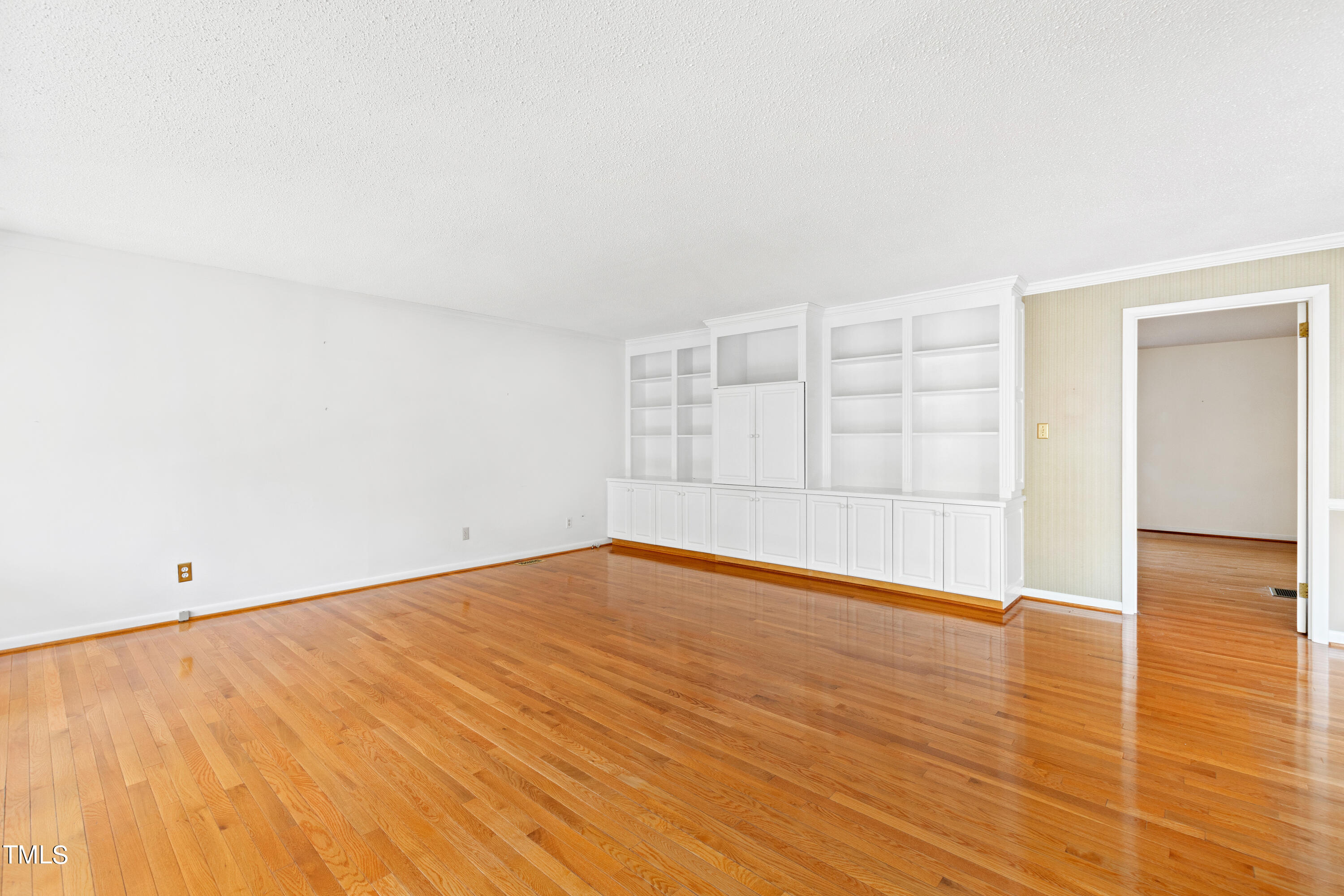 3329 Rolling Hill Road Durham, NC 27705 - Photo 9 of 41 09