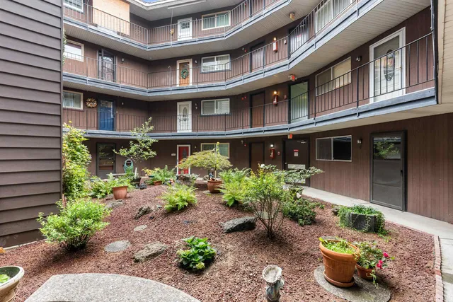 $299,000 | 9020 North Country Homes Boulevard, Unit 6, Spokane, WA 99218