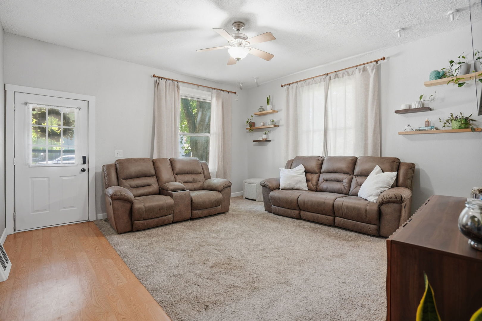 2626 North 3rd Street Clinton, IA 52732 - Photo 3 of 26