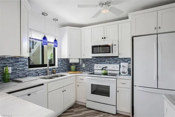 $184,999 | 4257 27th Court Southwest, Unit 102, Naples, FL 34116