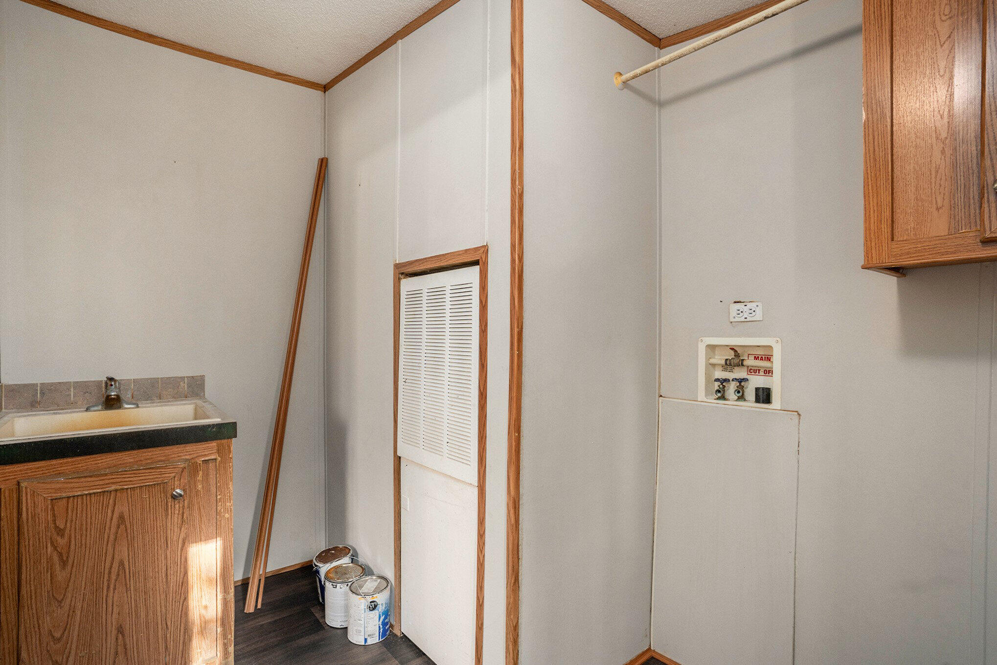 1021 Nash Road Ridgeville, SC 29472 - Photo 17 of 32 Laundry Area