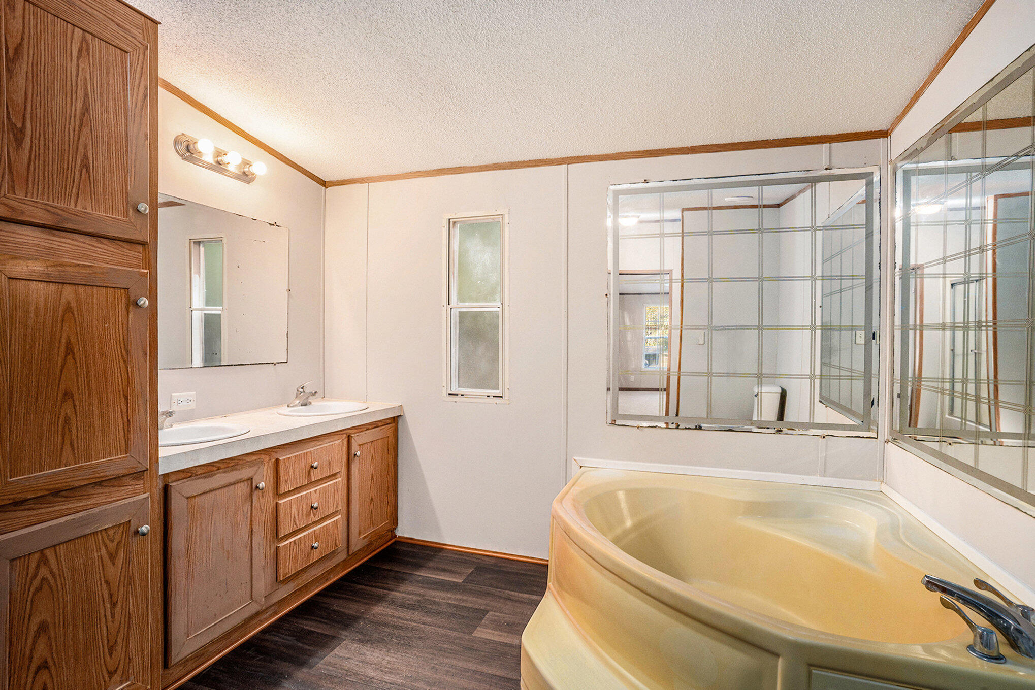 1021 Nash Road Ridgeville, SC 29472 - Photo 21 of 32 Primary Bathroom