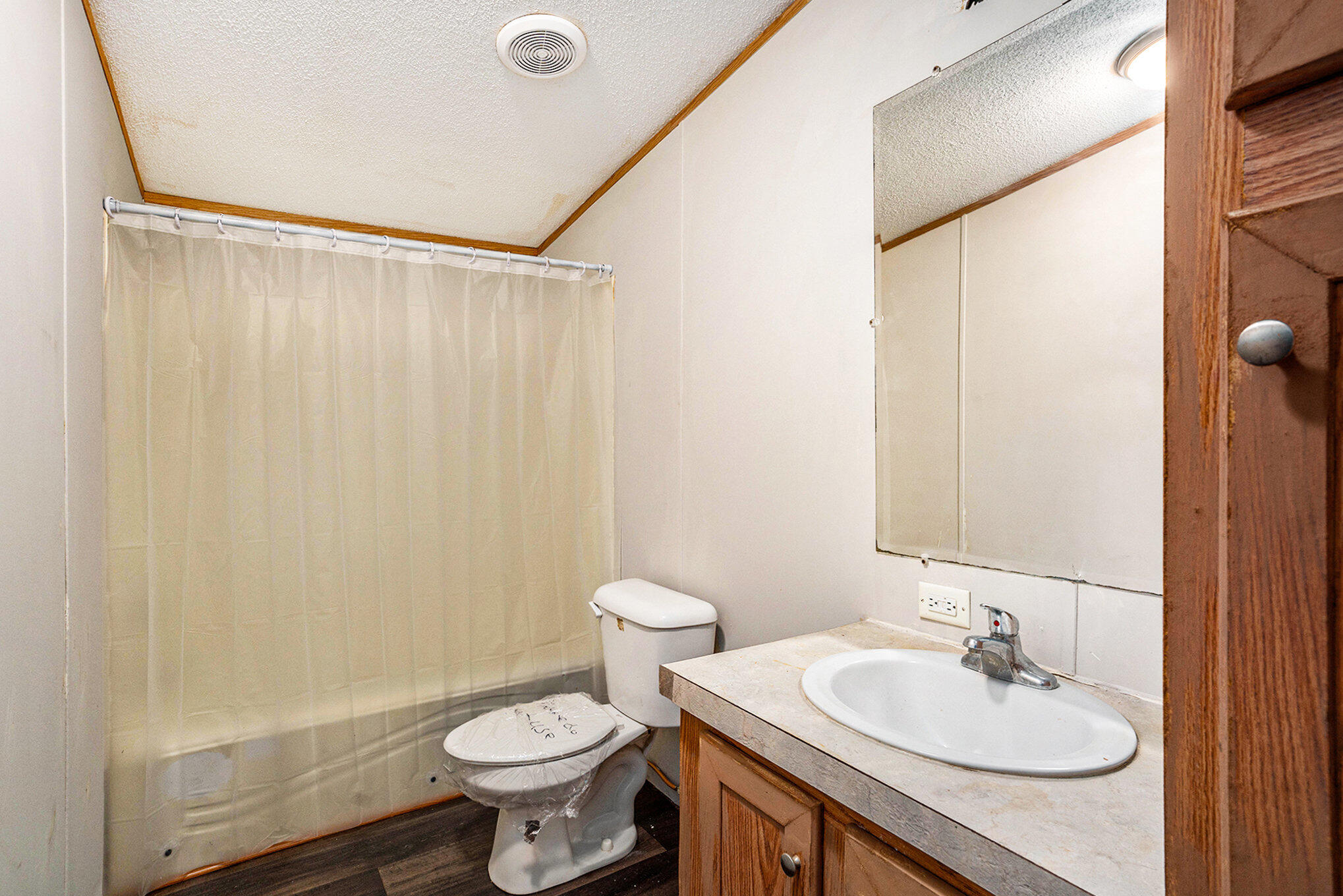1021 Nash Road Ridgeville, SC 29472 - Photo 27 of 32 Full Bathroom