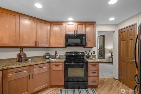 $1,450,000 | 24310 Southeast 34th Place, Sammamish, WA 98029