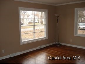 2125 East Pickett Street Springfield, IL 62703 - Photo 2 of 11 Gallery Image 2