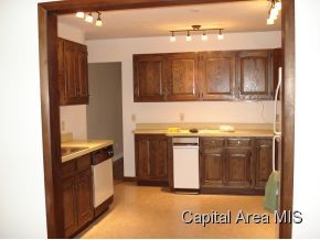 2125 East Pickett Street Springfield, IL 62703 - Photo 3 of 11 Gallery Image 3